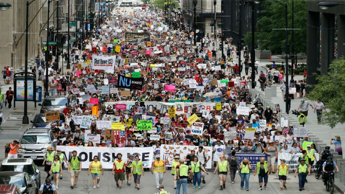 Click image for larger version  Name:	gettymarchicechicago.jpg?resize=1200%2C675.jpg Views:	0 Size:	328.0 KB ID:	498893